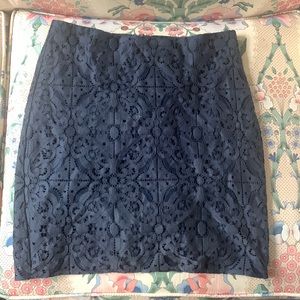 Banana Republic Navy skirt - size 2P